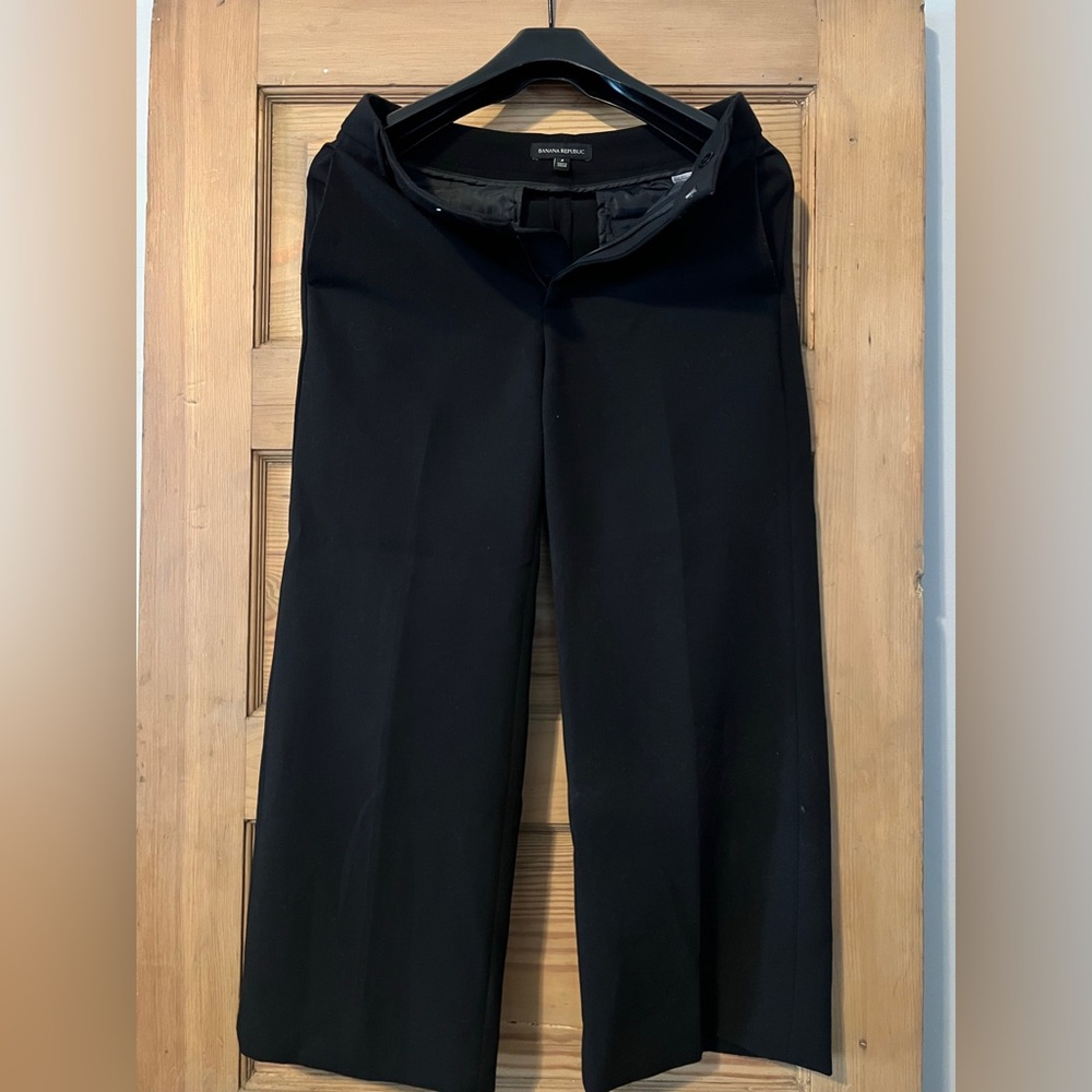 Banana Republic Women’s Black Dress Trousers